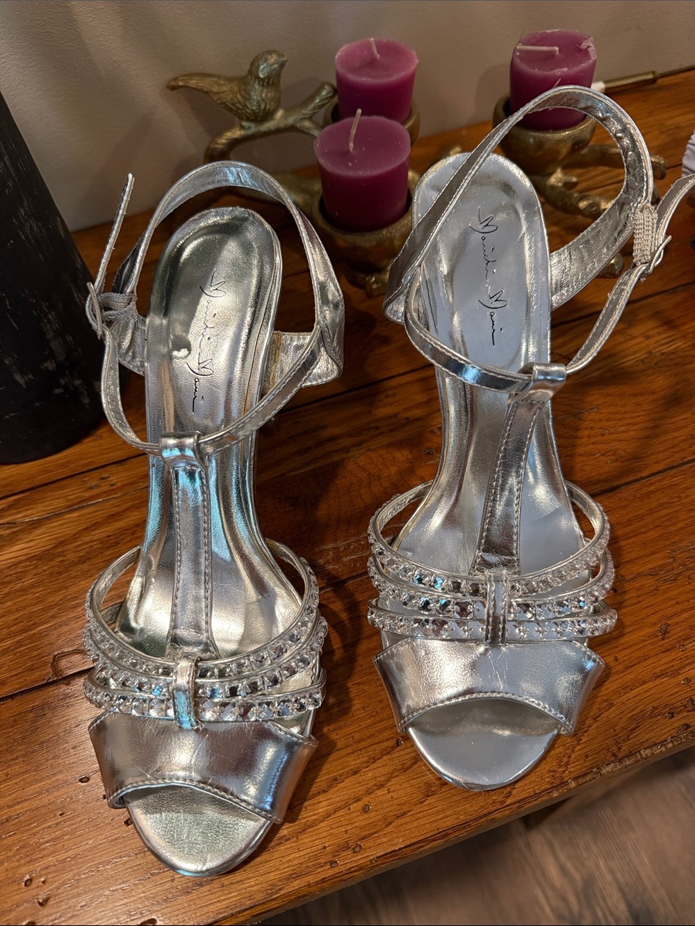 Marichi Mani Silver T-Strap Evening Sandals with Crystal Accents